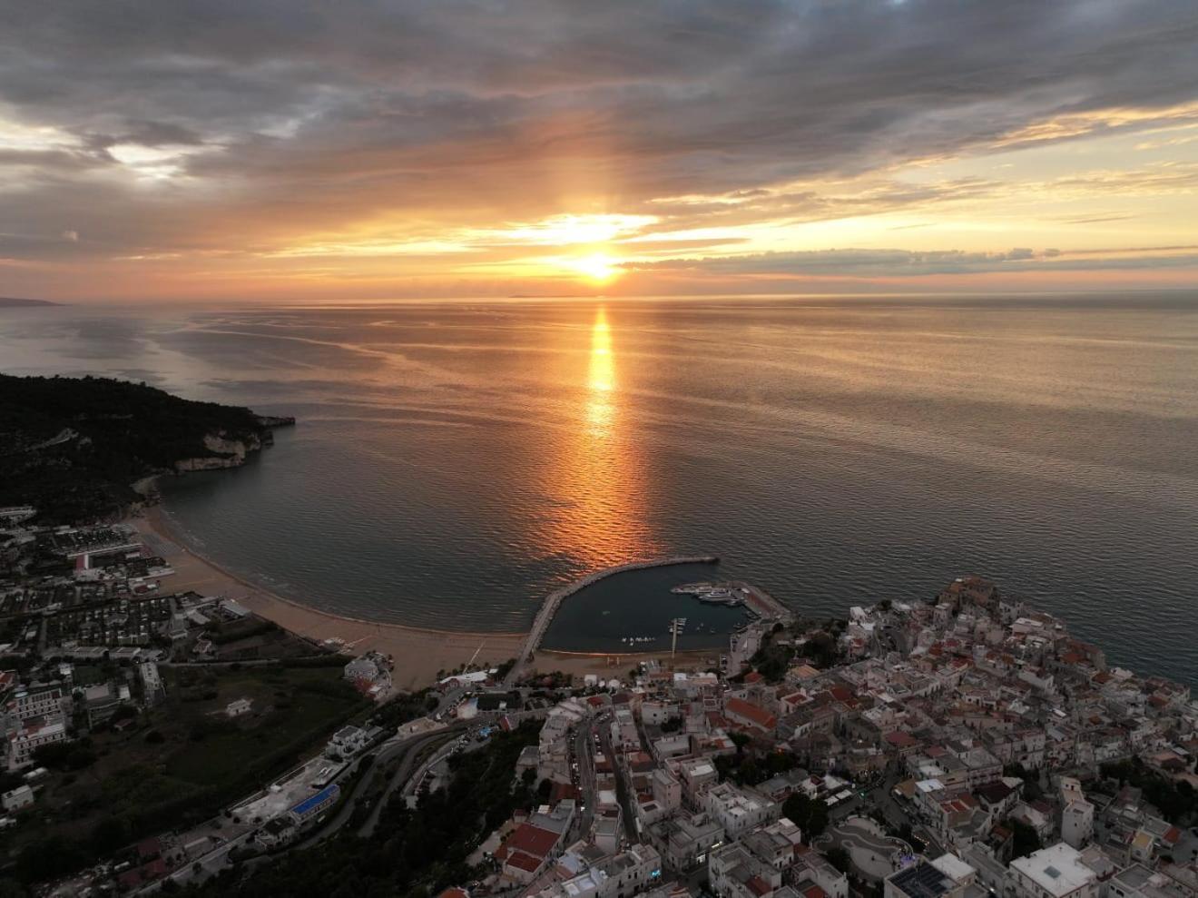 Suites Dimora Garibaldi Peschici Exteriér fotografie