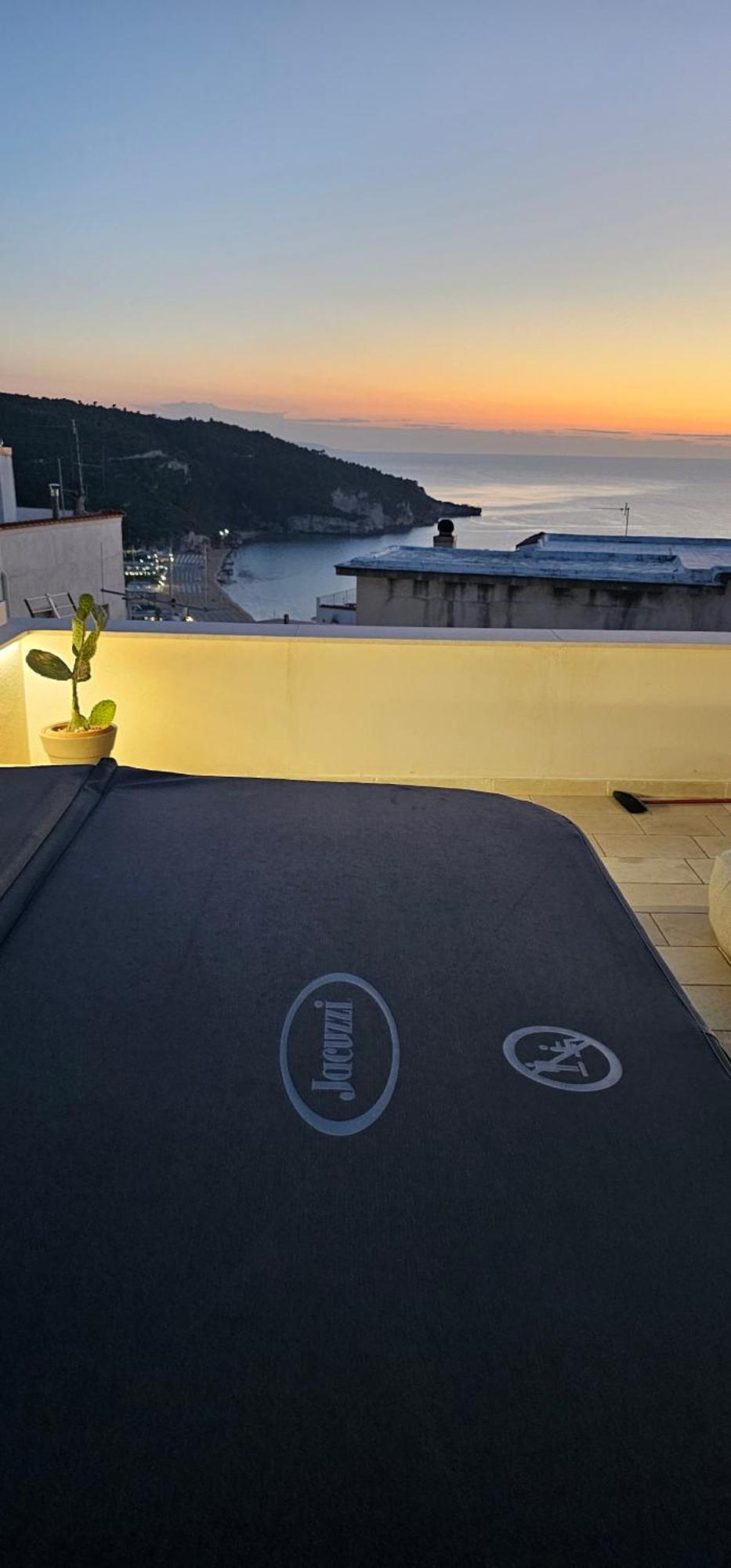 Suites Dimora Garibaldi Peschici Exteriér fotografie